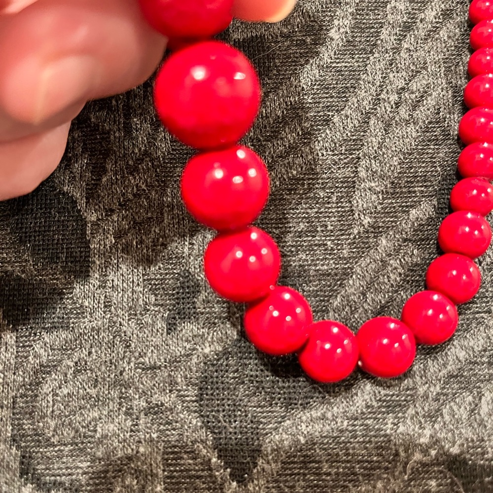 N095 Elegant Vintage Cherry Red Graduated Beaded Necklace - Picture 4 of 5
